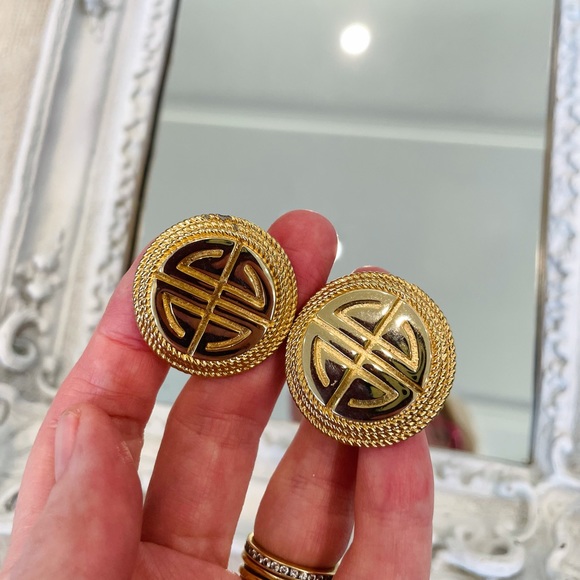 AUTHENTIC GIVENCHY VINTAGE Signed Logo Dress Earrings - Picture 2 of 11